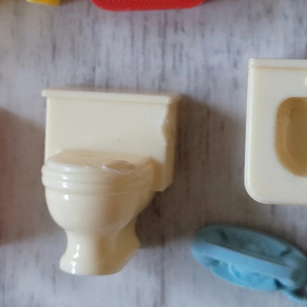 VTG Marx Toys Plastic Dollhouse Furniture & Accessories -Huge 50+ Piece Lot READ